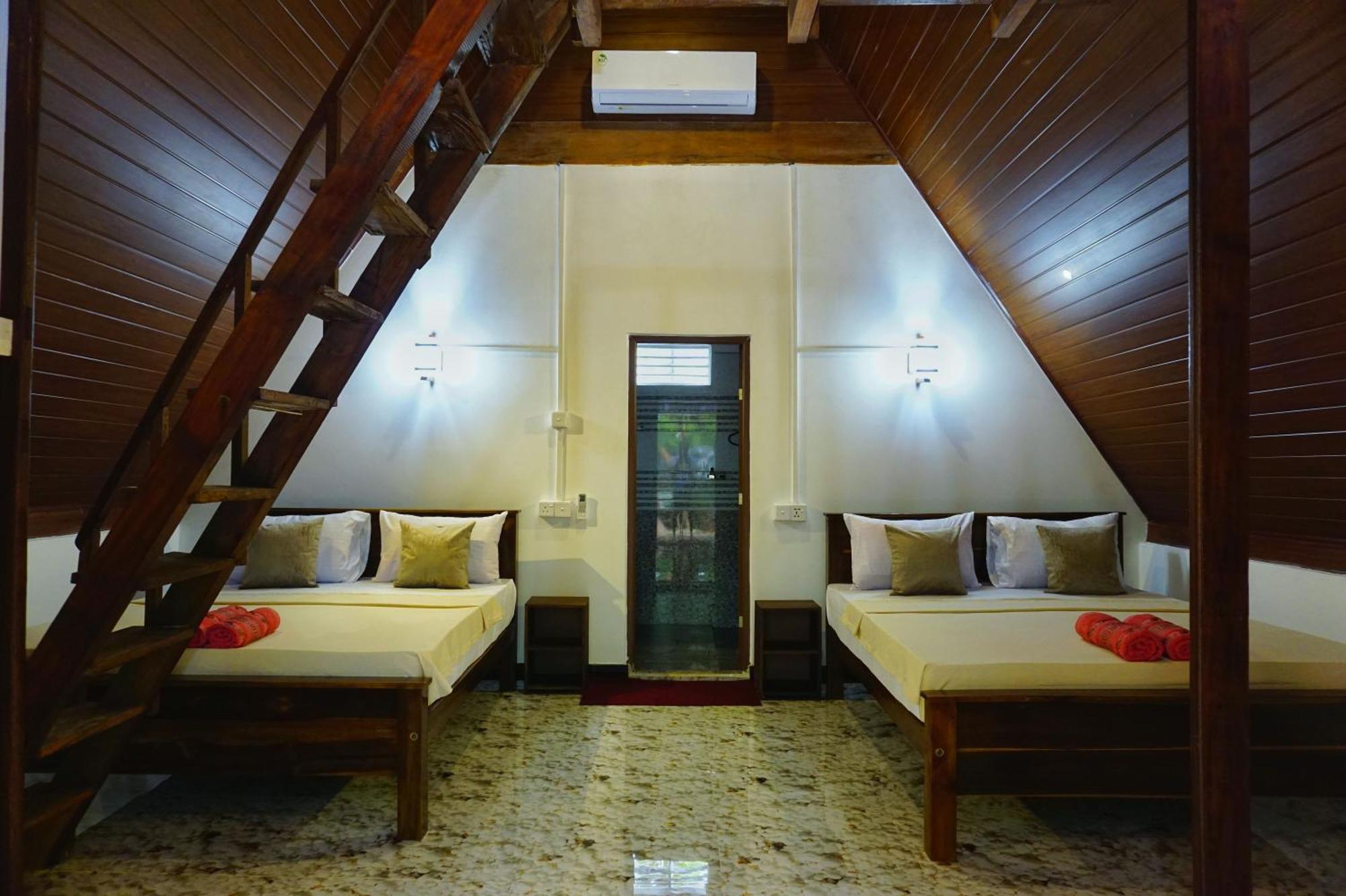 Sigiri Sky Home & Treehouse สิกิริยา ภายนอก รูปภาพ